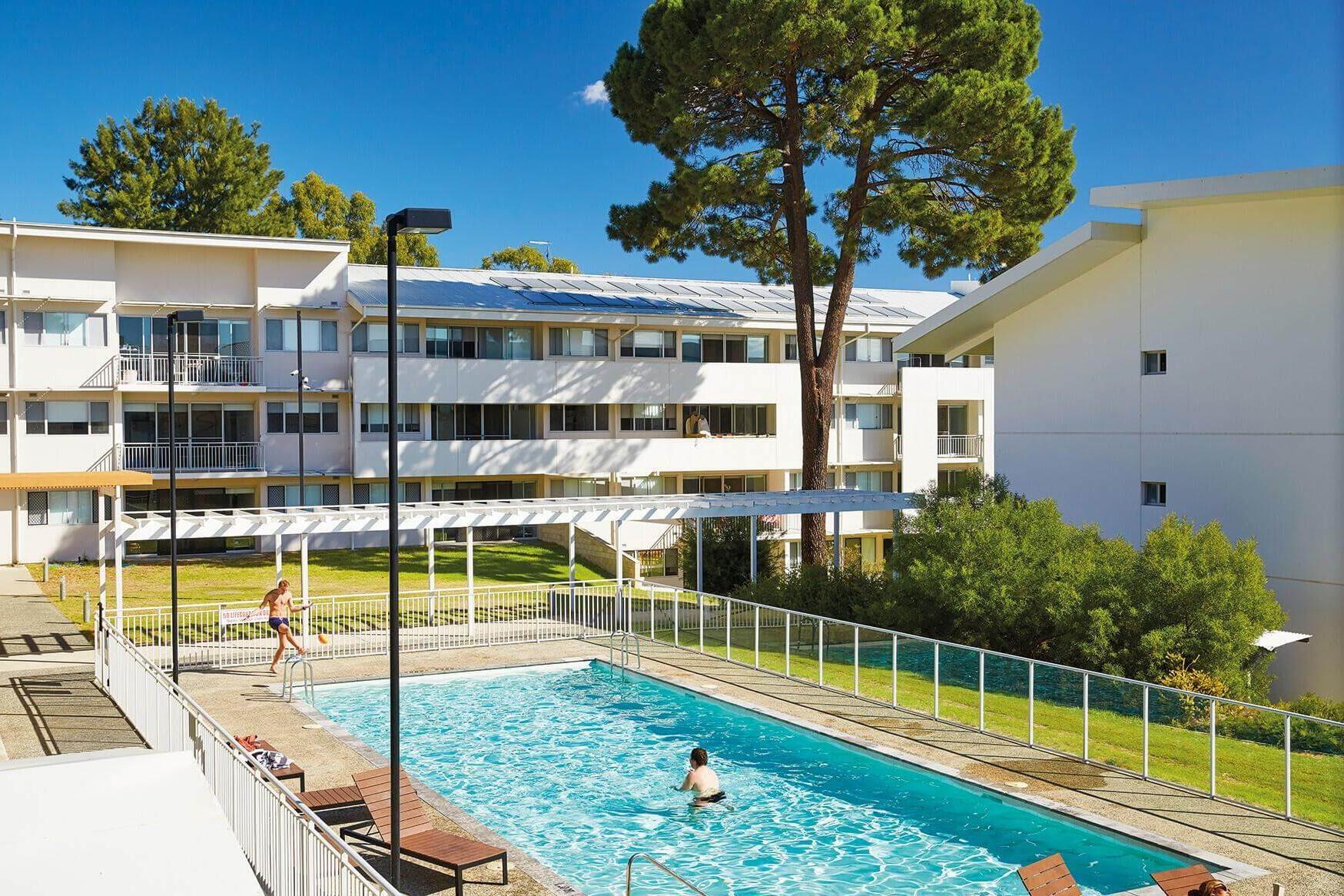 Student Village mit Pool an der Murdoch University in Perth