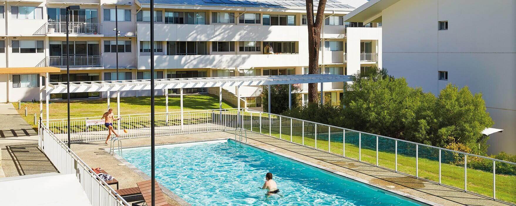 Student Village mit Pool an der Murdoch University in Perth