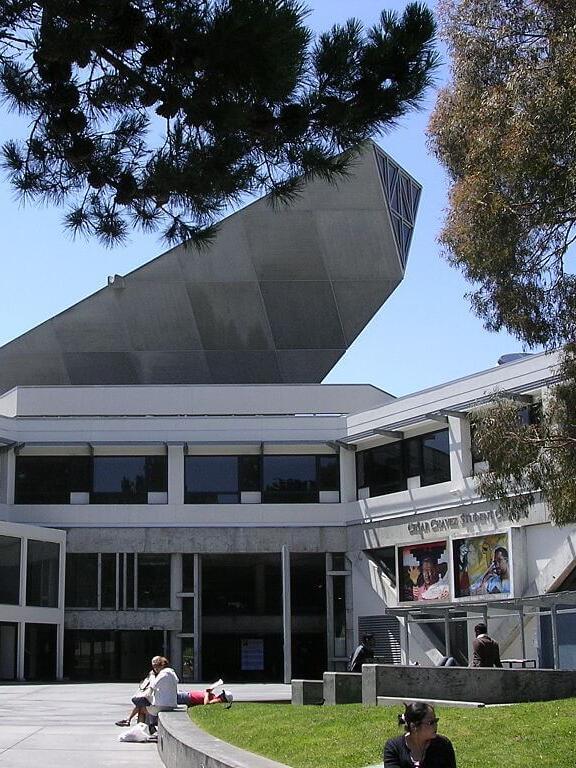 Eines der Gebäude des Campus der SFSU